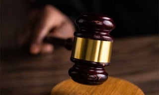 gavel-pexels-ekaterina-bolovtsova-6077189